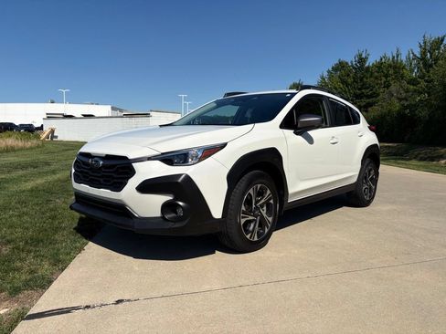 Used 2024 Subaru Crosstrek 2.0i Premium w/ Crosstrek Mirror Package AWD/4WD image 1