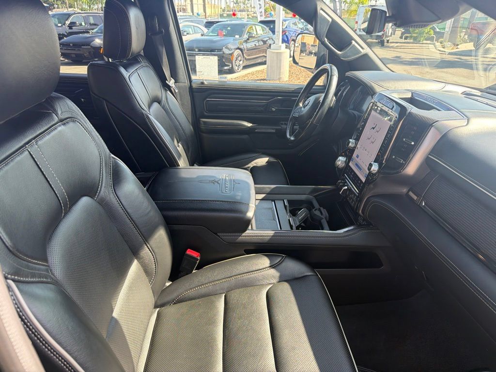 Used 2023 RAM 1500 Limited AWD/4WD image 11