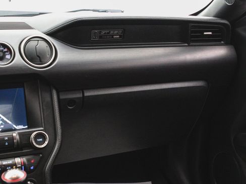 Used 2016 Ford Mustang Shelby GT350 w/ Technology Package image 17