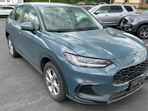 Used 2023 Honda HR-V LX image 3