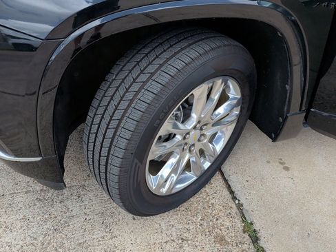 Used 2021 Chevrolet Traverse High Country w/ LPO, Floor Liner Package AWD/4WD image 53