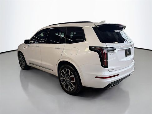 Used 2022 Cadillac XT6 Sport image 5