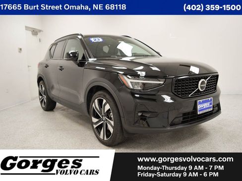 Certified 2023 Volvo XC40 B5 Plus w/ Climate Package AWD/4WD image 1
