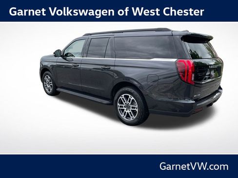 Used 2025 Ford Expedition Max Active AWD/4WD image 3