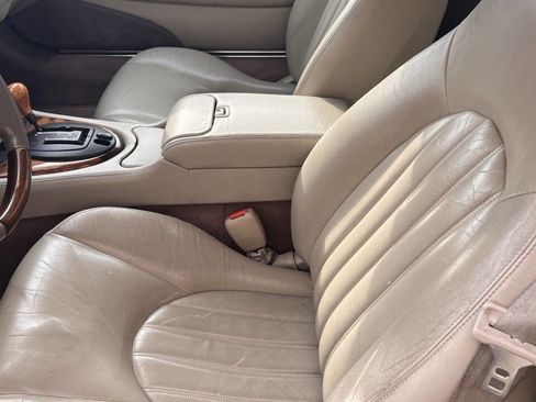 Used 2002 Jaguar XK8 XK8 2dr Convertible image 15