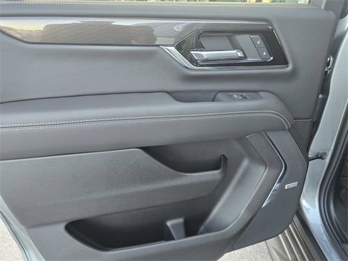 New 2026 GMC Yukon XL Elevation image 12
