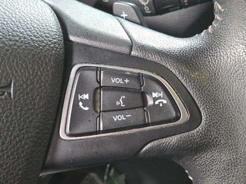 Used 2017 Ford Escape SE w/ Equipment Group 201A FWD image 24