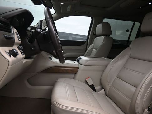 Used 2020 GMC Yukon XL Denali w/ Open Road Package image 17