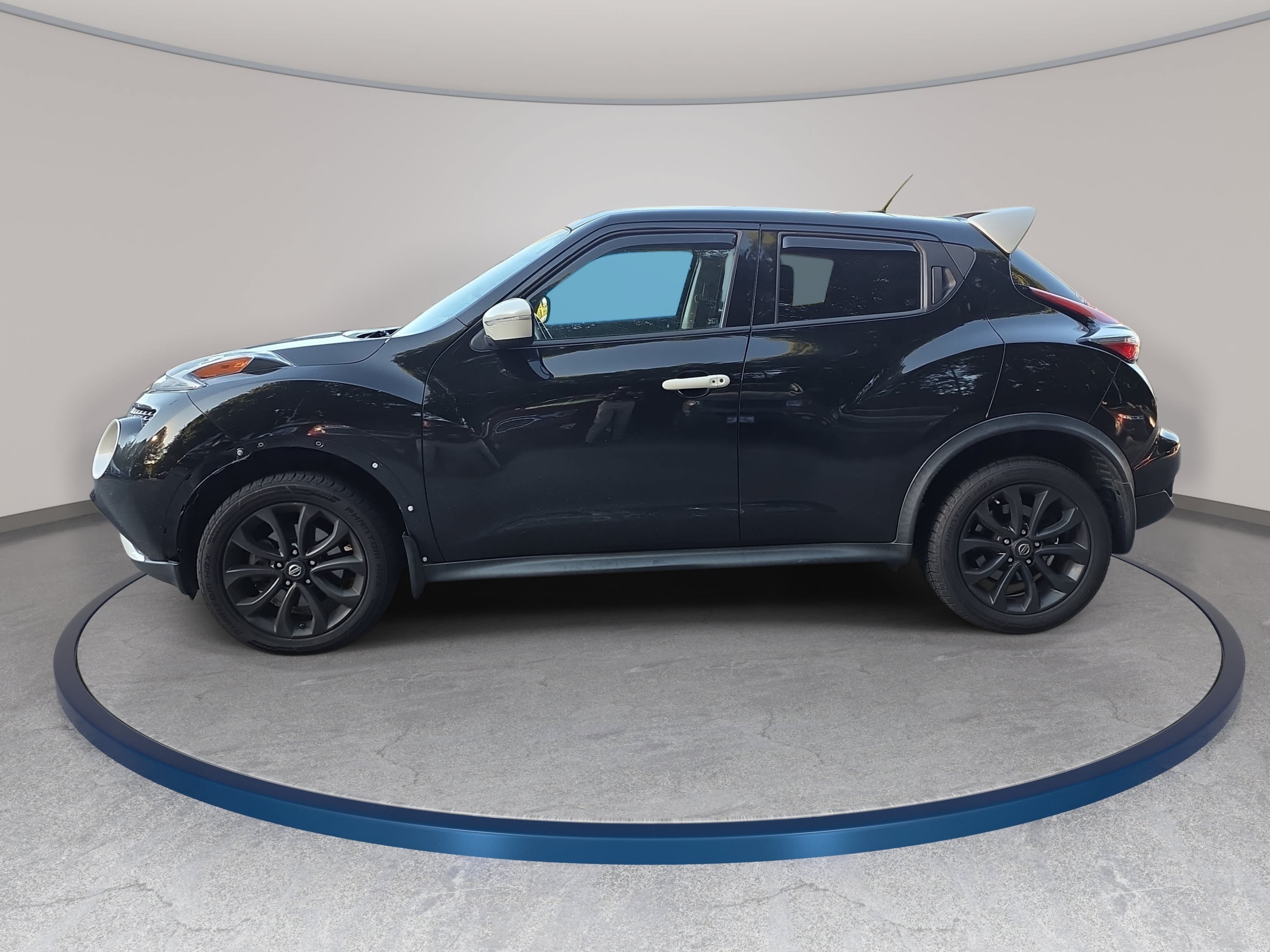 Used 2017 Nissan Juke SV FWD image 3