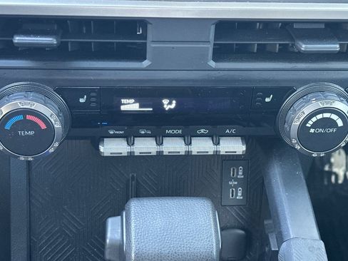 Used 2024 Toyota Tacoma SR5 AWD/4WD image 16