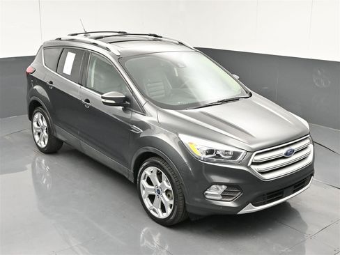 Used 2019 Ford Escape Titanium FWD image 23