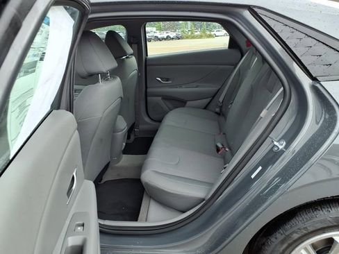 New 2026 Hyundai Elantra SE FWD image 20