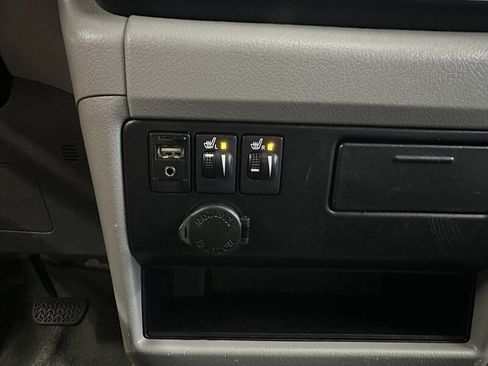 Used 2017 Toyota Sienna XLE w/ XLE Navigation Package AWD/4WD image 24
