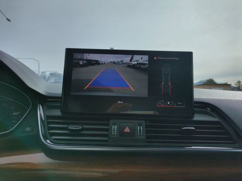 Used 2023 Audi Q5 2.0T Premium w/ Convenience Package AWD/4WD image 23