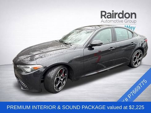 Used 2023 Alfa Romeo Giulia Veloce image 3