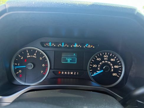 Used 2015 Ford F150 XLT w/ Trailer Tow Package RWD image 17