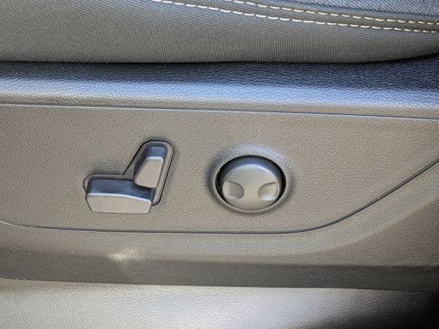 New 2026 RAM 1500 4x4 Crew Cab image 21