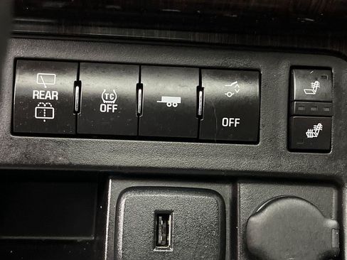 Used 2015 Chevrolet Traverse LT FWD image 17