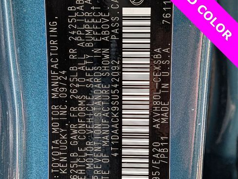 Used 2025 Toyota Camry SE image 27