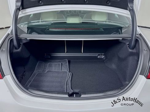 Used 2023 Mercedes-Benz C 300 4MATIC Sedan w/ Exclusive Trim Package image 33