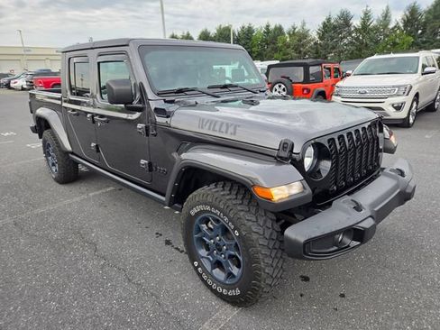 Used 2023 Jeep Gladiator Sport AWD/4WD image 18