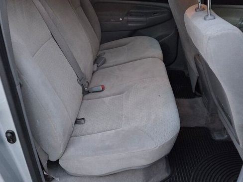 Used 2005 Toyota Tacoma PreRunner image 17