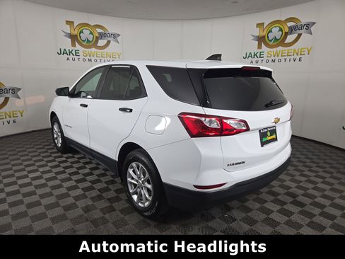 Used 2020 Chevrolet Equinox LS w/ LS Convenience Package FWD image 6