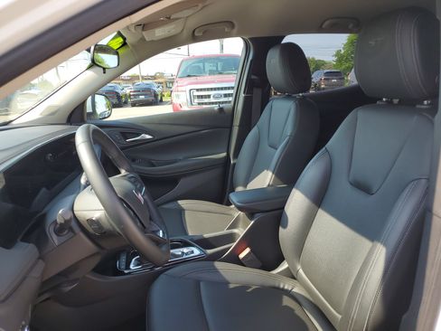 Used 2024 Buick Encore GX Sport Touring AWD/4WD image 5