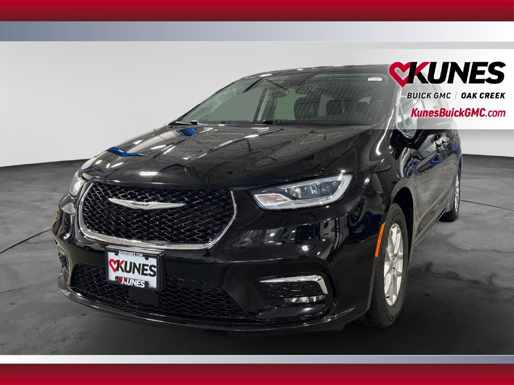 Used 2024 Chrysler Pacifica Touring-L FWD image 5