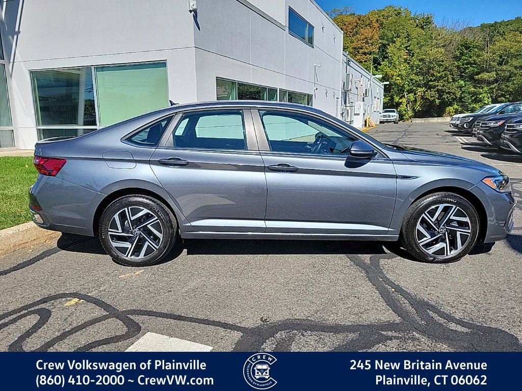 Certified 2024 Volkswagen Jetta SEL FWD image 34
