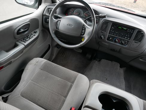 Used 2002 Ford F150 XLT image 9