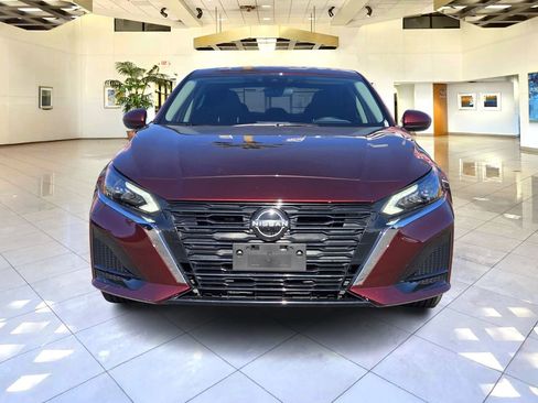 Certified 2023 Nissan Altima 2.5 SV image 2