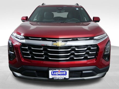 Used 2025 Chevrolet Equinox LT w/ Convenience Package II image 3