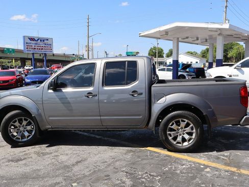 Used 2020 Nissan Frontier SV RWD image 5