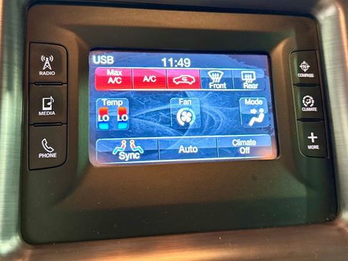 Used 2015 Dodge Challenger R/T w/ Quick Order Package 22B R/T image 17