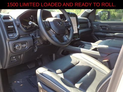 Used 2024 RAM 1500 Limited AWD/4WD image 12