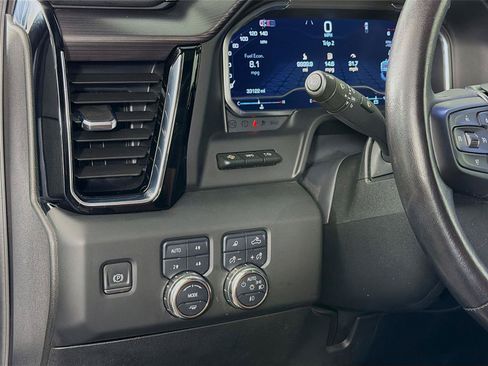Used 2024 GMC Sierra 2500 Denali Ultimate AWD/4WD image 17
