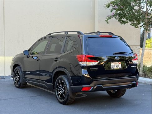 Used 2020 Subaru Forester w/ Alloy Wheel Package AWD/4WD image 5