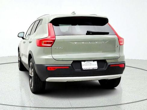 Used 2024 Volvo XC40 B5 Plus w/ Protection Package Premier AWD/4WD image 6