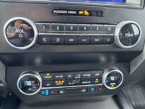 Used 2020 Ford Expedition XLT w/ Equipment Group 202A AWD/4WD image 47