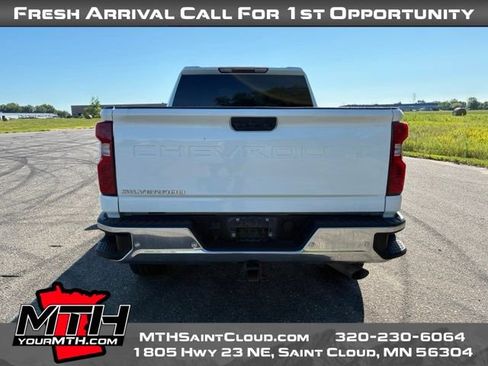 Used 2022 Chevrolet Silverado 2500 LT AWD/4WD image 7