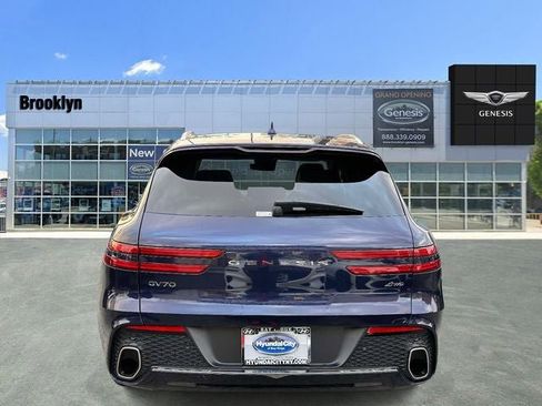 Used 2025 Genesis GV70 2.5T image 5