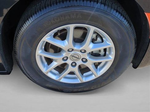 Used 2023 Chrysler Pacifica Touring-L FWD image 23