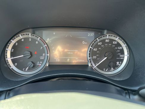 Used 2023 Toyota Highlander XLE image 17