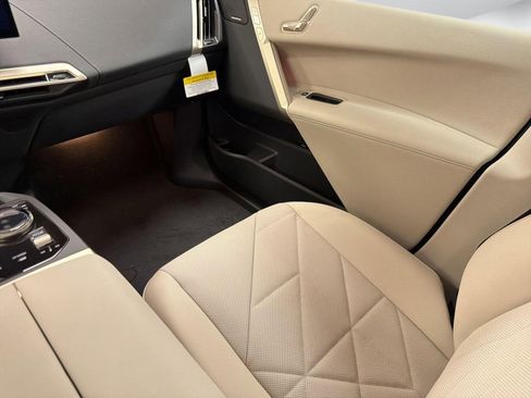 New 2026 BMW iX xDrive45 image 25