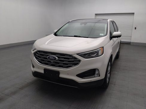 Used 2019 Ford Edge Titanium w/ Equipment Group 301A FWD image 15