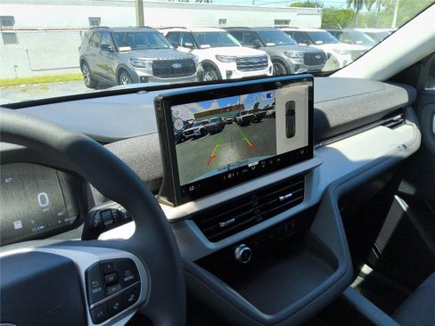 New 2026 Ford Explorer Active RWD image 16
