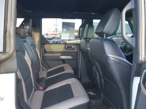 Used 2022 Ford Bronco Wildtrak image 28