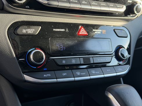 Used 2018 Hyundai Ioniq SEL image 24