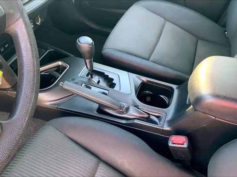 Used 2016 Toyota RAV4 LE AWD/4WD image 17